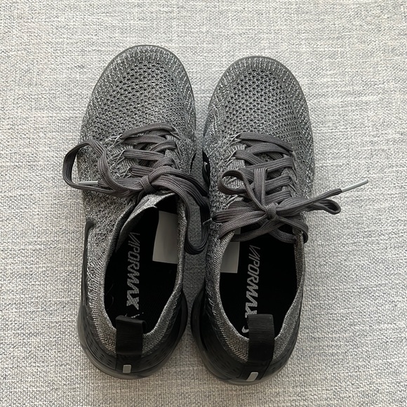 Nike Flyknit Air Vapormax 2 Dark Grey | Women’s Size 7.5 - Picture 3 of 4